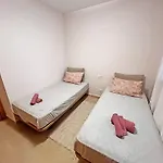 Piso De 2 Dorm Y 2 Banos - Ideal Para Familia, Cerca De La Playa