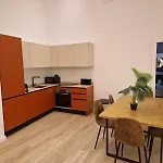 New 2024 Luxury Design Lofts, By Santa Barbara Castle, With Pool Table, Ac And Wifi