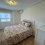 Cozy 2 Bedroom Apartment Near Los Locos Beach