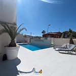 Welcoming 3 Bedroom Villa With Private Pool Lb10