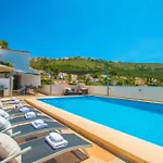 Villa Los Pasitos By Abahana Villas