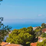Villa La Quinta Blanca By Abahana Villas