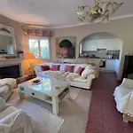Villa Romantica