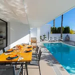 Villa Dunamoon By Abahana Villas
