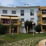 Place With Terrace And Pool Ideal For Families