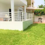 Alojamiento Acogedor Con Terraza Y Jardin