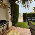 Adosado De Estilo Mediterraneo, Con Jardin Y Vistas