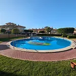 Disfruta De La Playa Y Piscina, Acogedora Casa