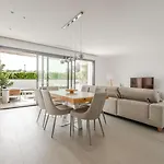 Stunning 3 Bed Apartment Lcs28Lc