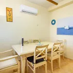 Lovely Home With Swimming Pool
