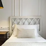 Mayor Old Town Apartment