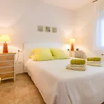 4 Bedroom Lovely Home In Alacant