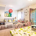 Lovely Home In Santa Pola With Kitchen