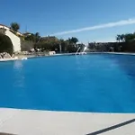 Ferienbungalow Mit Pool,Terrasse Und Meerblick