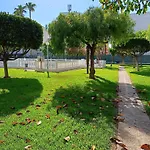 Apartamento Centrico En 1ª Linea De Playa Con Piscina Y Garaje
