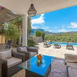Villa Wagner By Abahana Villas