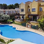 Townhouse La Farola With Parking