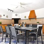Villa Cucarres