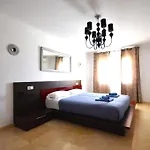 Villa Cucarres