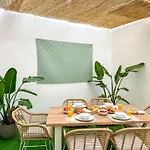 El Patio De Lucia Encanto Y Comodidad