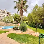 House With Private Garden And Community Pool