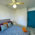 Apolo 5 Central Near Restaurants 150 Meter From Beach