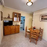 Torrevieja Precioso Apto En Calle San Pascual Con Piscina Cerca De Todos Los Servicios