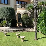 Marina Lodge