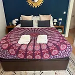 Lovely Barrio Apartment