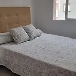 Habitacion 2 A 100 M De La Playa De Poniente
