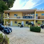 Villa Los Arcos