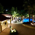 Villa Los Arcos
