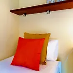 Habitacion En El Corazon De Alicante Con Vista Jardin