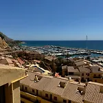 Sunrise Beachfront Apartment By The Marina
