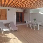 Apartamento Con Terraza Y Piscina