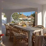 Villa Casa Blanc By Abahana Villas