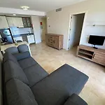 Luxurious Esmerald