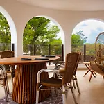 White Villa Deluxe
