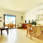 Aquamarina Apartment