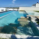 Amazing Apartment With Rooftop Pool