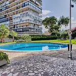 Tyba Deluxe Apartment