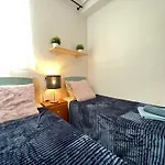 Superior La Playa! 3 Bedrooms! 2 Baths! Air Condition! Side Sea View!