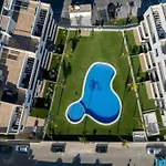 Luxe Appartement Met Zwembad