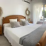 Apartamento En Planta Baja Con Terraza Chillout By Homeprive