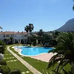 Wohnung Mit Pool, Garten, Terrasse In Strandnaehe