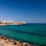 Nice Apartment On The Beach And City Centre
