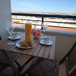 Comfortable Apartment In Excellent Location