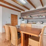 Landhaus Mit Pool Und Spektakulren