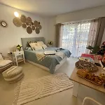 Reel Apartments- Luxury Studio With Swimming Pool.