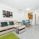 One Bedroom Flat Close To The Beach